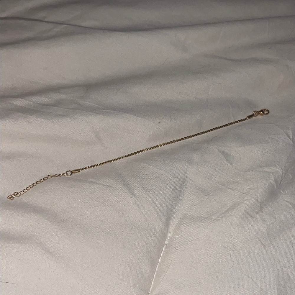 Delicate Gold Chain Bracelet